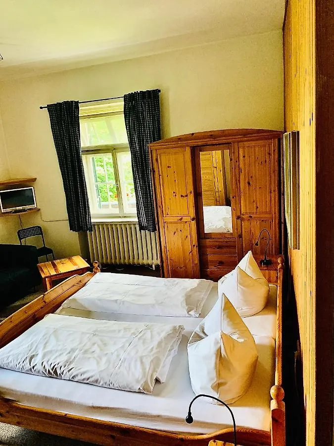 *** بيت ضيافة Gaestehaus Hohe Tannen جارمش بارتنكيرشن ألمانيا